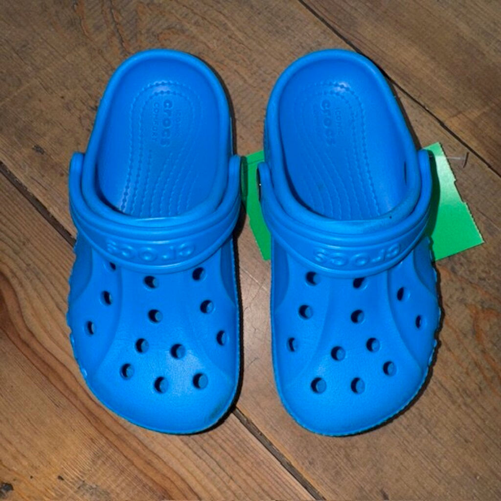 Slip on rubber shoes 9