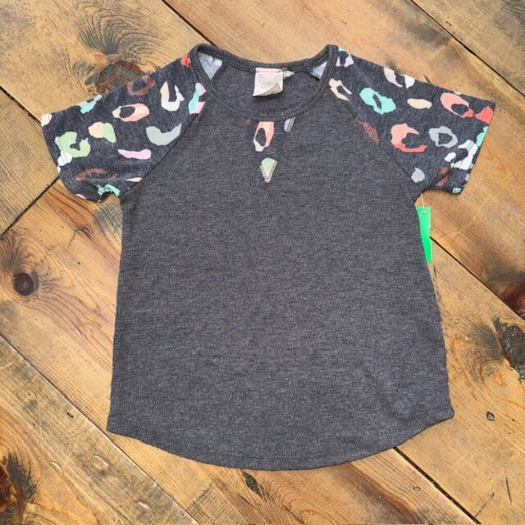leopard print tee 6/8