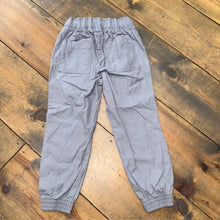 Load image into Gallery viewer, jogger pants 5T
