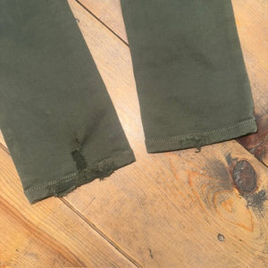 distressed skinny jeans 10