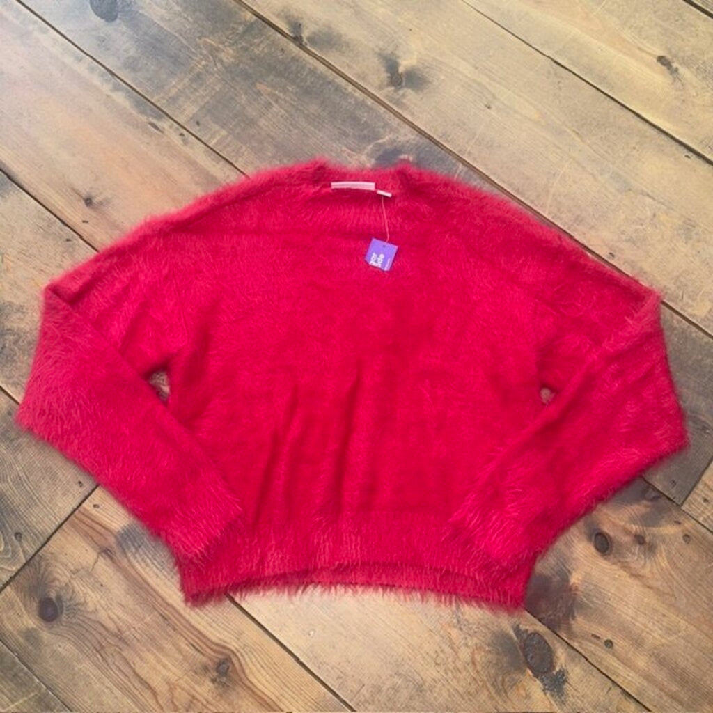 NEW Fuzy & soft sweater 10