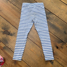 Load image into Gallery viewer, Heart pattern Tunic &amp; ribbed leggings- **as is** 5T
