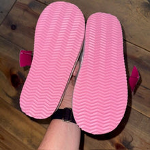 Load image into Gallery viewer, Fur Slippers 13/1
