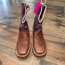 Load image into Gallery viewer, Starlight Western Boots - Square Toe 12
