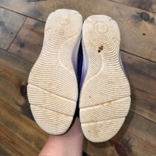 Load image into Gallery viewer, Athletic Slip On Tennis Shoes 1.5Y
