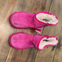 Load image into Gallery viewer, Short Fur Lined Boots 1
