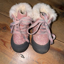 Load image into Gallery viewer, Fur Trim Snow Boots 7
