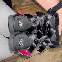 Load image into Gallery viewer, Bailey Bow II Boots 8c
