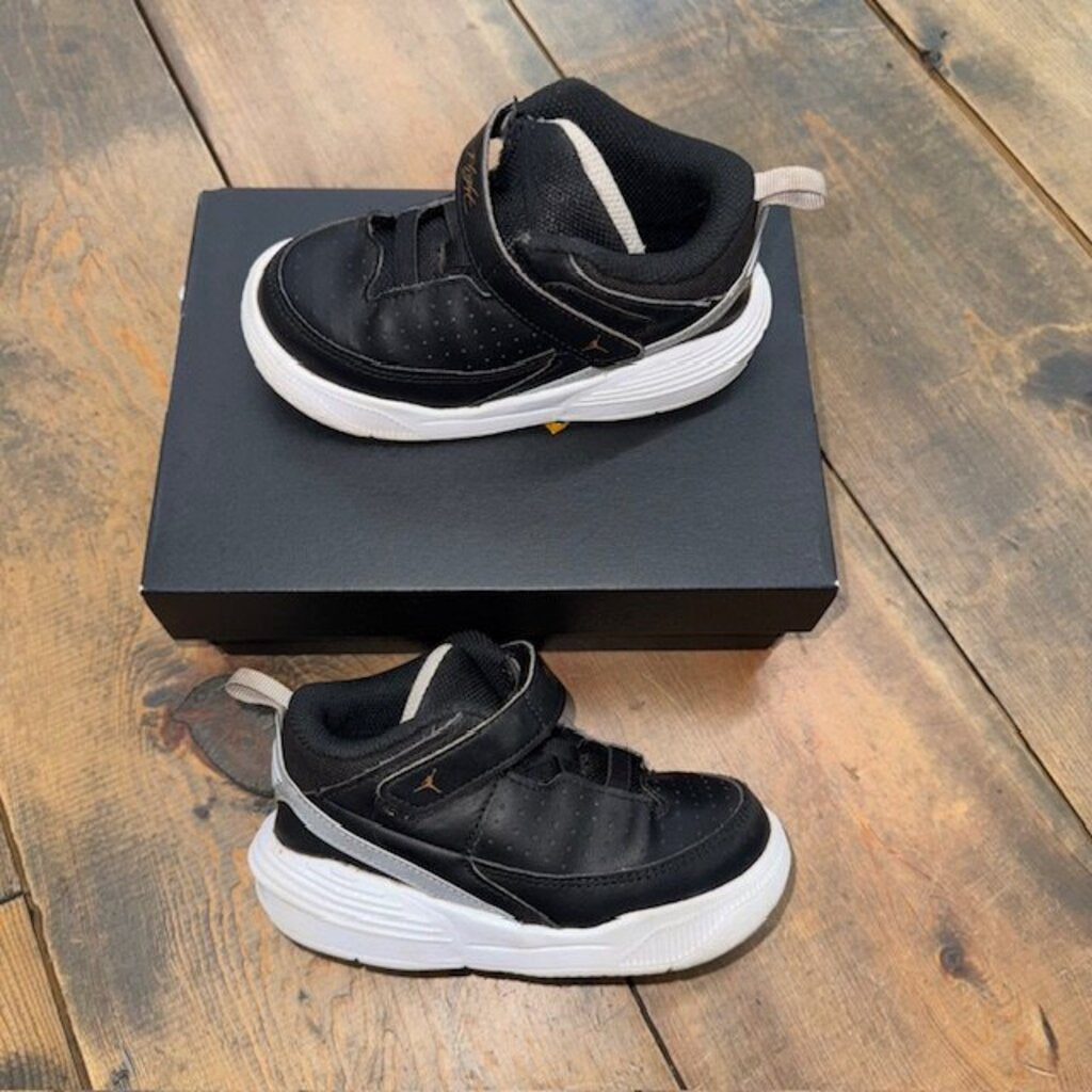Jordan Max Aura 5 - 9c