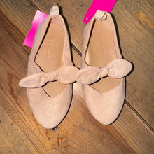 Load image into Gallery viewer, Pointy Toe Ballet Flats 6c
