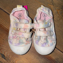 Load image into Gallery viewer, Tie Dye Tennis Shoes 6

