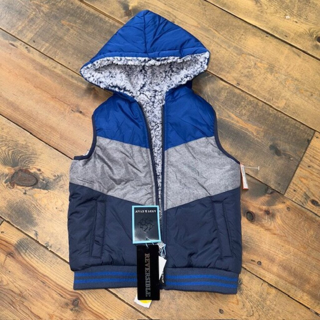NEW hooded reversable fur lined vest 6/7