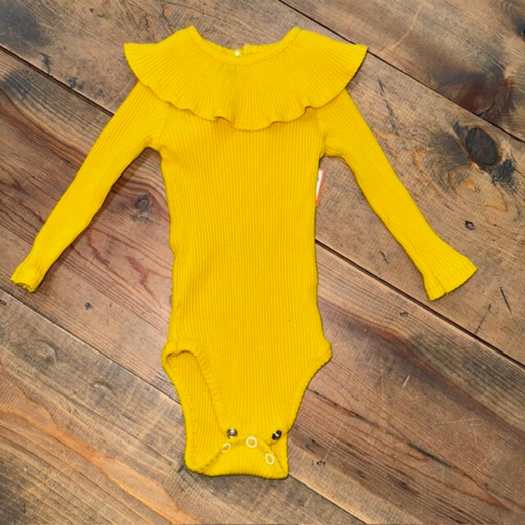 ruffle collar ribbed bodysuit 6/12M