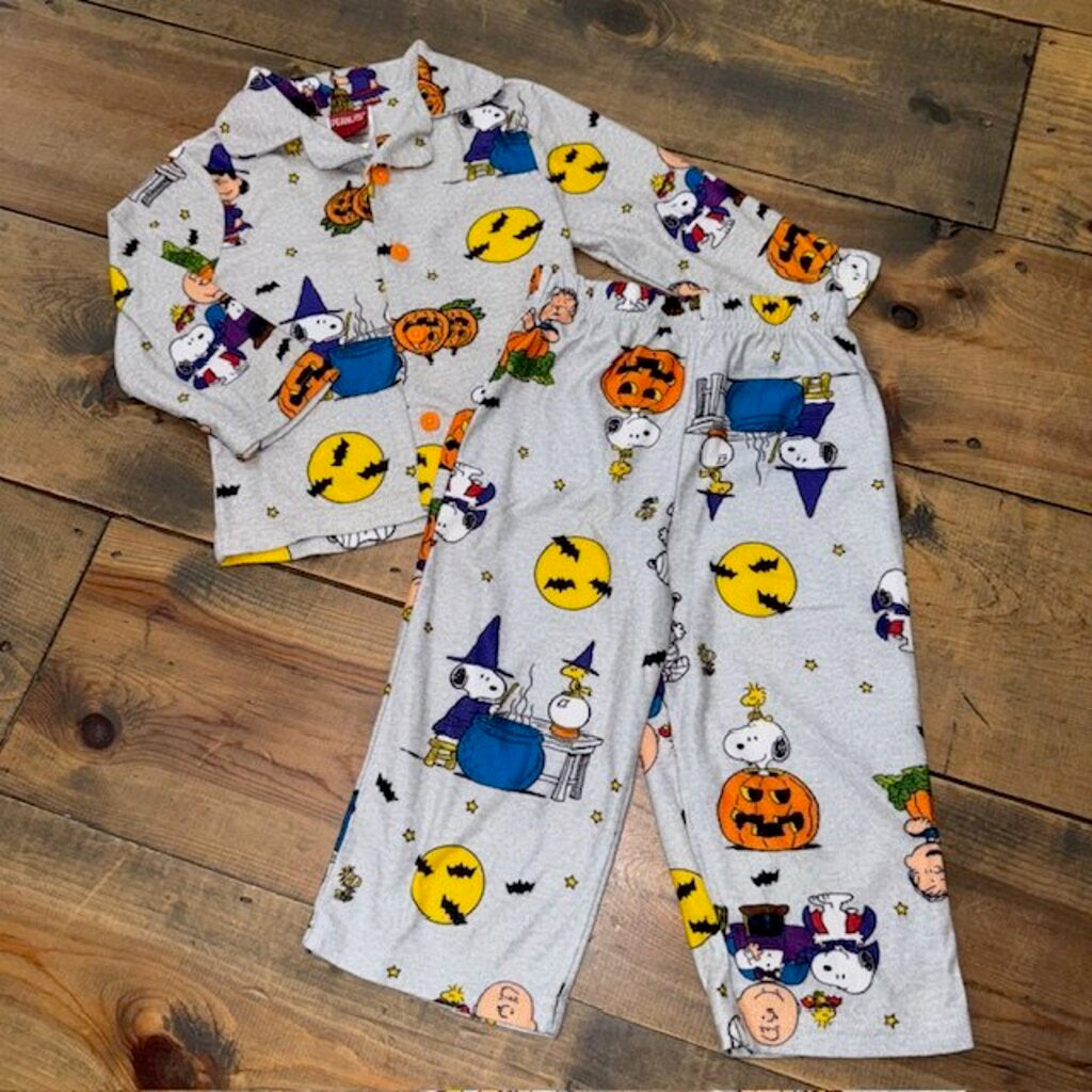 Peanuts halloween pajamas 2T