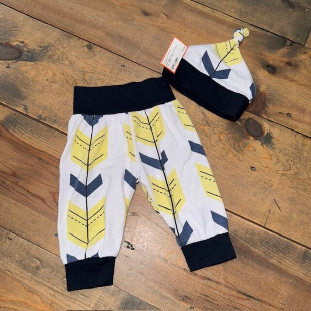 Arrow pants and hat 3/6M