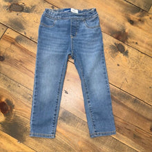 Load image into Gallery viewer, Adjustable Waist pull on skinny jeans 3T
