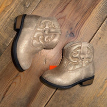 Load image into Gallery viewer, Metallic Western Cowgirl Boots 5
