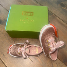 Load image into Gallery viewer, Champion Glitter Tennis Shoes 5.5m
