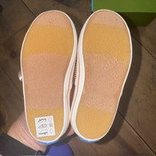 Load image into Gallery viewer, Champion Glitter Tennis Shoes 5.5m
