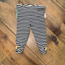 Load image into Gallery viewer, JOANNA GAINES Hayride Ruffle Leggings 6/12M
