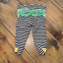 Load image into Gallery viewer, JOANNA GAINES Hayride Ruffle Leggings 6/12M
