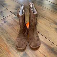 Load image into Gallery viewer, **NEW** side zip boots 11
