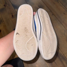 Load image into Gallery viewer, Velcro Tennis Shoes 2.5Y
