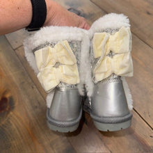 Load image into Gallery viewer, NEW Frozen sequin boots 11

