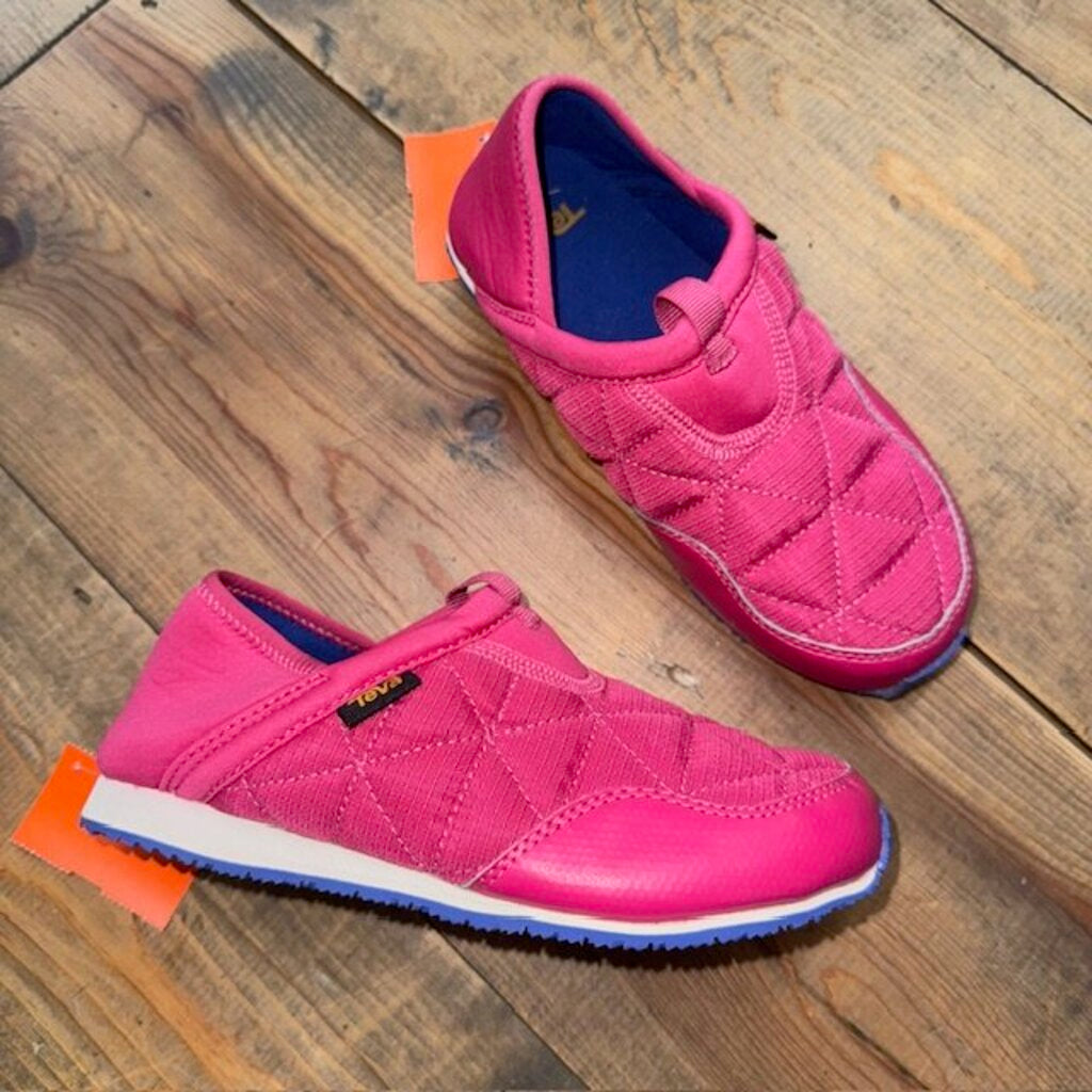 slip on athletic shoes 2