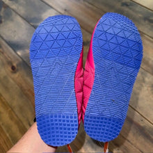 Load image into Gallery viewer, slip on athletic shoes 2
