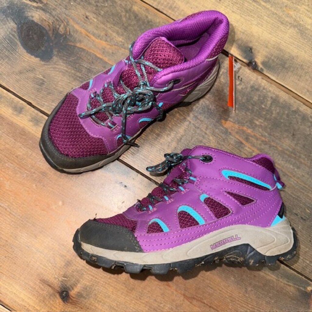 hiking boots 13