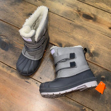 Load image into Gallery viewer, Velcro snow boots 12
