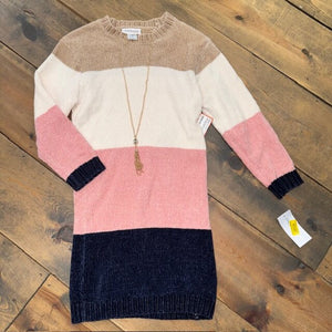 NEW Sweater dress with jewelry 8