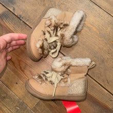 Load image into Gallery viewer, Fur Boots 7
