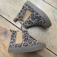 Load image into Gallery viewer, Leopard Boots 5
