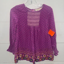 Load image into Gallery viewer, LS floral smocked top 4T
