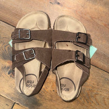 Load image into Gallery viewer, Leather Sandals 1

