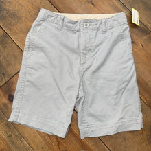 Load image into Gallery viewer, Khaki Shorts 10
