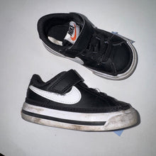 Load image into Gallery viewer, Court Legacy Tennis Shoes 5
