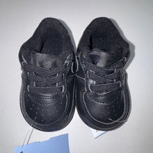 Load image into Gallery viewer, Air Force One Crib Shoes 2
