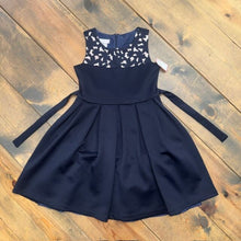 Load image into Gallery viewer, sleeveless special occasion dress 8
