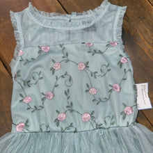 Load image into Gallery viewer, Tulle Flower Dress 7
