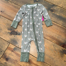 Load image into Gallery viewer, Bamboo Chicken Convertible Sleeper 6/12M
