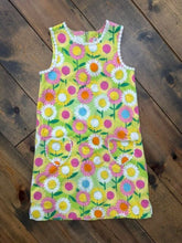 Load image into Gallery viewer, Floral Shift Dress 14
