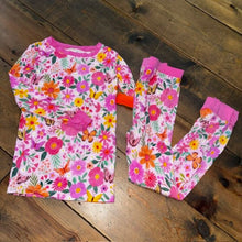 Load image into Gallery viewer, Two piece Flowers &amp; Butterflies bamboo pajamas
