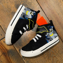 Load image into Gallery viewer, high top sneaker
