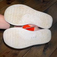 Load image into Gallery viewer, athletic tennis shoe
