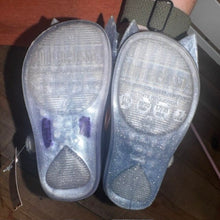 Load image into Gallery viewer, Ultragirl + Disney's Frozen Jelly Shoes
