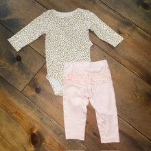 Load image into Gallery viewer, Leopard Bodysuit &amp; Leggings 9M
