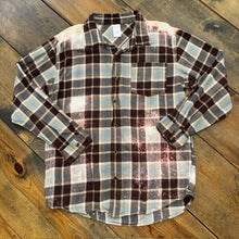 Load image into Gallery viewer, Christmas Bleach Flannel 10/12
